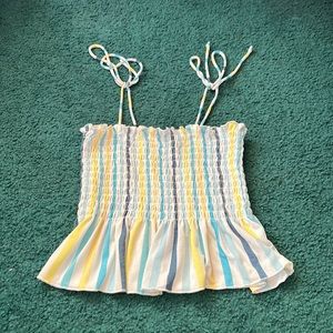 Flow like color patterned tank top